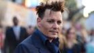 جوني ديب .. مطالبات بخضوعه لكشف "الإنفاق المرضي" 