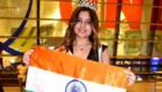 بالصور .. استقبال حافل لملكة جمال العالم للمراهقات