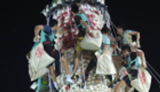 بالفيديو والصور.. مهرجان "الكعكة" لاسترضاء أشباح القراصنة الجياع