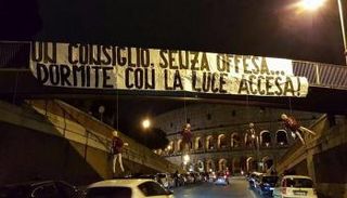 الدمى المشنوقة 