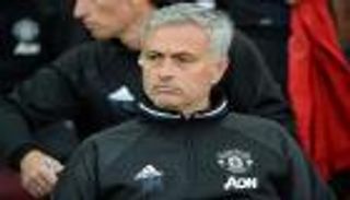 مورينيو يجري تغييرات في تشكيلة يونايتد أمام أرسنال