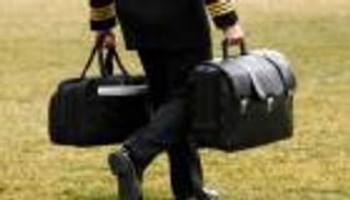 البنتاجون ينقل أزرار الحرب النووية إلى برج ترامب