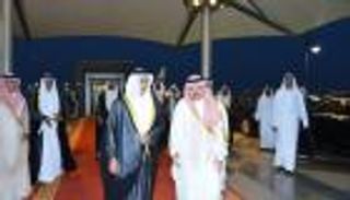 بالفيديو.. سيف بن زايد يقدم واجب العزاء بوفاة مشعل بن عبدالعزيز