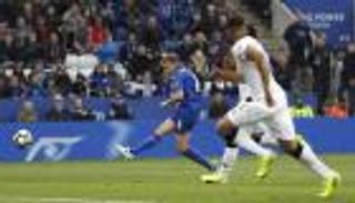 ليستر يواصل التعافي في البريميير ليج