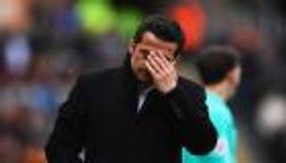 مدرب هال يتذوق أول هزيمة على ملعبه 