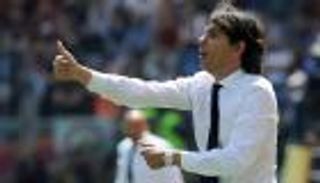 مدرب لاتسيو يدافع عن "شنق" نجوم روما