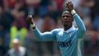 إشبيلية يقترب من خطف جناح لاتسيو