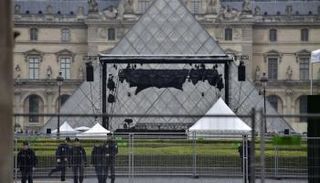الشرطة تؤمن متحف اللوفر (الفرنسية)