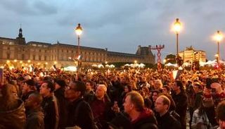 أنصار ماكرون يحتفلون بفوزه 