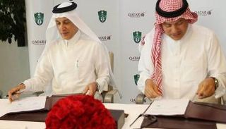 المرزوقي والباكر يوقعان العقود