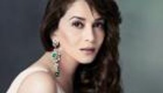 5 نجوم خسروا أفلاما ناجحة بسبب رفع أجورهم