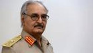 الجزائر وحكومة ليبيا تعترفان بحفتر قائدا للجيش 