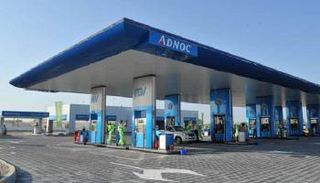 إحدى محطات شركة بترول أبوظبي الوطنية للتوزيع