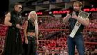 أمبروز "المجنون" يدير عرض "رو" الأخير ويتخذ قرارا متهورا