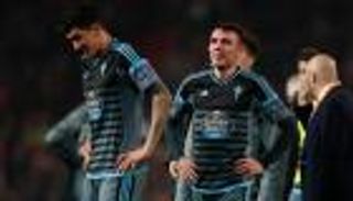 هبوط اضطراري لطائرة سيلتا بعد الخسارة من يونايتد