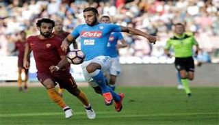 لاعب نابولي والمنتخب الجزائري