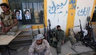 ميليشيا الحشد المدعومة من إيران قرب الموصل العراقية