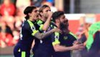 أرسنال يشعل صراع التأهل لدوري الأبطال برباعية في شباك ستوك 