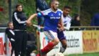 البايرن وليفربول يتصارعان على "هداف مغمور"