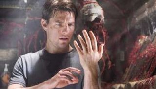 توم كروز في مشهد من المومياء