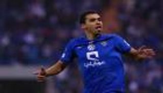 بن عرفة ولاعب الهلال ضمن خطة نيس الفرنسي