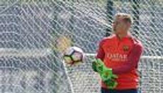 شتيجن يحذر برشلونة من خطورة التفكير في الريال