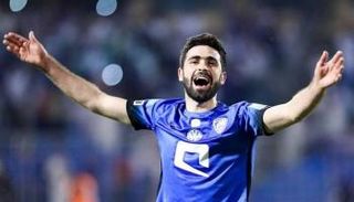 عمر خريبين بقميص الهلال