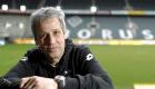 نيس يحذر دورتموند من التفكير في مدربه