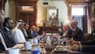 محمد بن زايد يبحث مع وزير الدفاع الأمريكي تعزيز العلاقات العسكرية