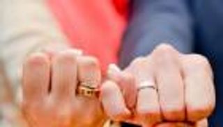 الزواج يزيد فرص نجاة الرجال بعد الجراحات