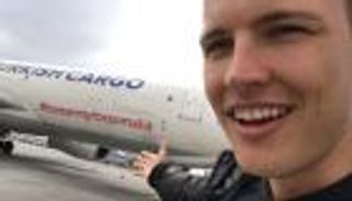 "جيش الحب" يصل الصومال بـ400 طن من المواد الغذائية