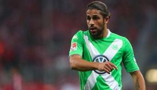 تقارير: ميلان يحسم صفقة ظهير فولفسبورج