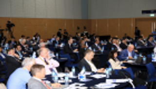 أسعار النفط المضطربة تمثل تحديا رئيسيا في صناعة الطيران