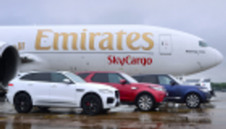 الإمارات للشحن الجوي تنقل"جاكوار لاند روفر" من بيرمنغهام إلى شيكاغو