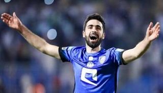 عمر خربين بقميص الهلال