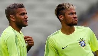 نيمار وألفيس خارج حسابات البرازيل امام الأرجنتين