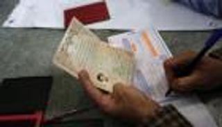 "التزوير" يبدأ مبكرا في الانتخابات الرئاسية الإيرانية