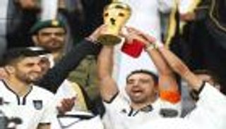 بالفيديو.. تشافي يستعيد لمساته الساحرة ويخطف "كأس الأمير"