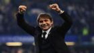 تويتر يكافئ كونتي بـ"رمز تعبيري"