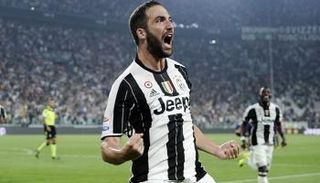 لاعب يوفنتوس