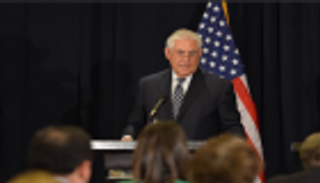 تيلرسون : يجب أن نهزم "داعش" على الأرض وفي الفضاء الإلكتروني