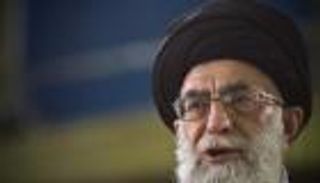 معارض إيراني بارز لـ"العين": خامنئي يحرك مسرحية الانتخابات