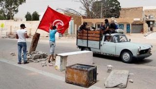 تصاعد احتجاجات تهدد بوقف إنتاج الغاز بتونس- رويترز