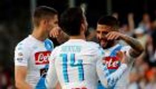 نابولي يواصل تضييق الخناق على روما 