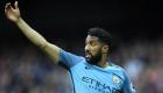 كليشي يحسم مستقبله مع السيتي