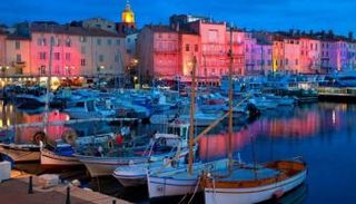 فرنسا تضيء 7 آلاف منزل بالعقاقير 