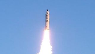 تجربة صاروخية جديدة لبيونج يانج - رويترز