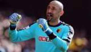 حارس واتفورد يطالب بتعيين مدرب يتحدث الإنجليزية