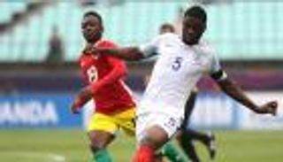 بالفيديو.. مدافع إنجلترا يباغت حارسه بهدف من منتصف الملعب