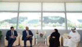 لبنى القاسمي تبحث تعزيز التسامح عالميا مع وزير كندي